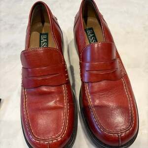 Bass Leather Penny Loafers Women’s 6M Burgundy Red Classic Preppy Shoes